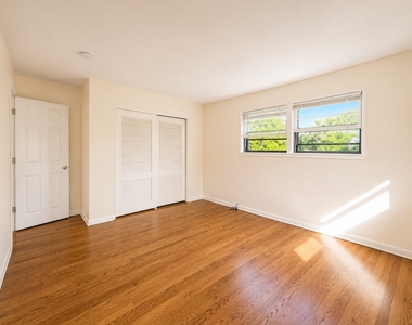 406 Sunset Drive - Photo Thumbnail 11
