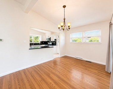 406 Sunset Drive - Photo Thumbnail 9
