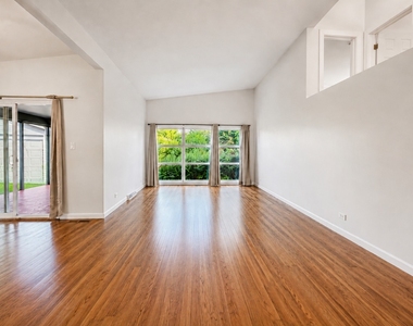 406 Sunset Drive - Photo Thumbnail 3