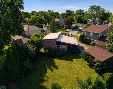 406 Sunset Drive - Photo Thumbnail 23