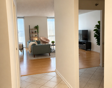 70 W Huron Street - Photo Thumbnail 5