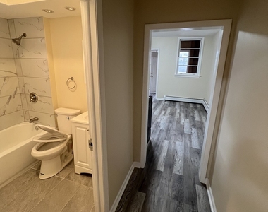 3122 Oak Park Avenue - Photo Thumbnail 8