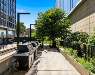 330 W Diversey Parkway - Photo Thumbnail 34
