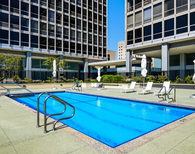 330 W Diversey Parkway - Photo Thumbnail 32