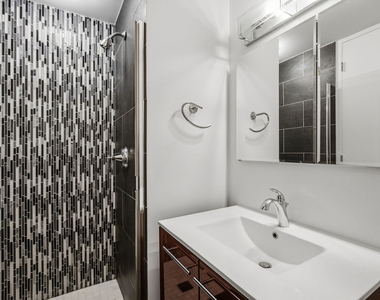 330 W Diversey Parkway - Photo Thumbnail 16