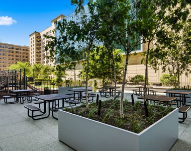 330 W Diversey Parkway - Photo Thumbnail 35