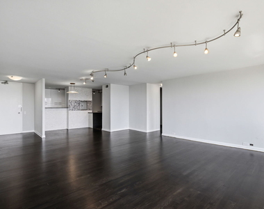 330 W Diversey Parkway - Photo Thumbnail 5