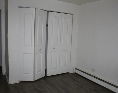 14519 Keystone Avenue - Photo Thumbnail 9