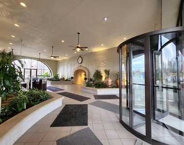 1 Renaissance Place - Photo Thumbnail 2