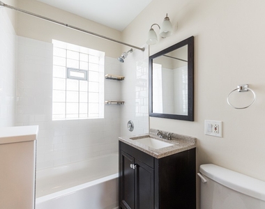 3516 N Lawndale Avenue - Photo Thumbnail 12