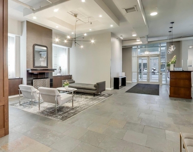 901 W Madison Street - Photo Thumbnail 37