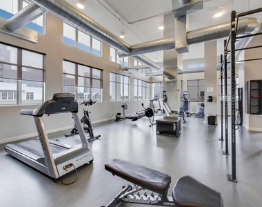 901 W Madison Street - Photo Thumbnail 23
