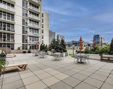 901 W Madison Street - Photo Thumbnail 32