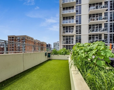 901 W Madison Street - Photo Thumbnail 36