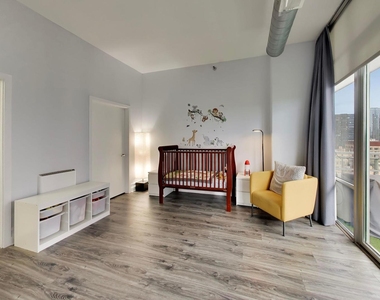 901 W Madison Street - Photo Thumbnail 16