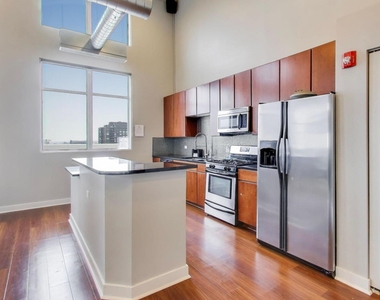 901 W Madison Street - Photo Thumbnail 31