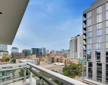 901 W Madison Street - Photo Thumbnail 21