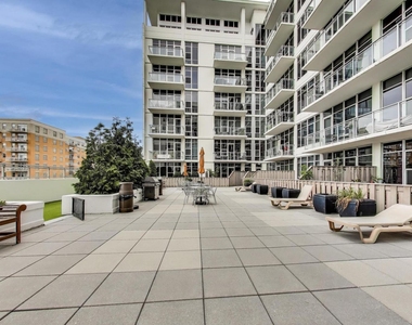 901 W Madison Street - Photo Thumbnail 34