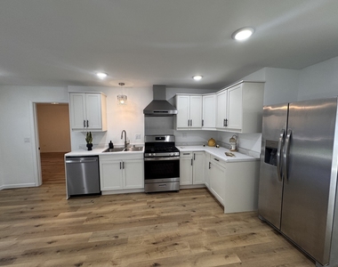 1311 Loral Avenue - Photo Thumbnail 3
