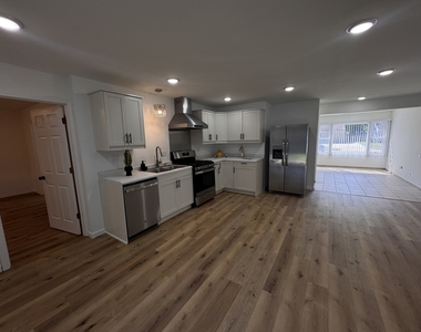 1311 Loral Avenue - Photo Thumbnail 4