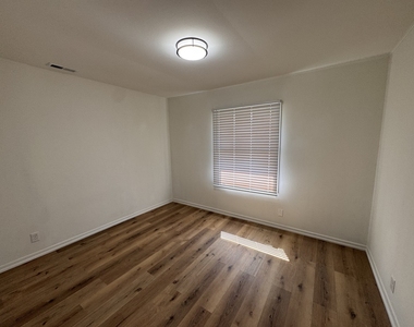 1311 Loral Avenue - Photo Thumbnail 14