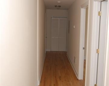 6834 N Ashland Boulevard - Photo Thumbnail 8