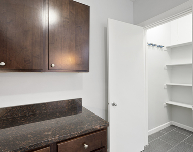 7702 N Marshfield Avenue - Photo Thumbnail 5