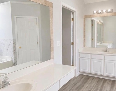 2755 Jona Trail - Photo Thumbnail 11