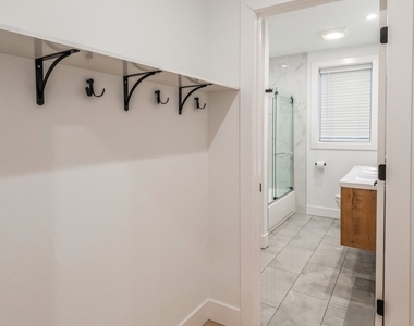 1535 W Estes Avenue - Photo Thumbnail 21