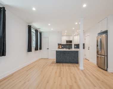 1535 W Estes Avenue - Photo Thumbnail 3