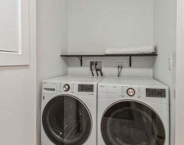 1535 W Estes Avenue - Photo Thumbnail 22