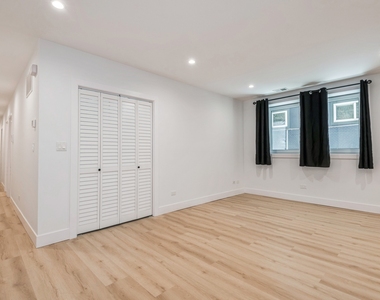 1535 W Estes Avenue - Photo Thumbnail 5