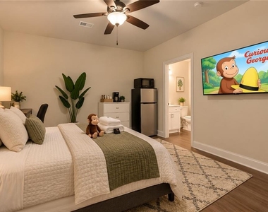 8026 Linfield Way - Photo Thumbnail 9