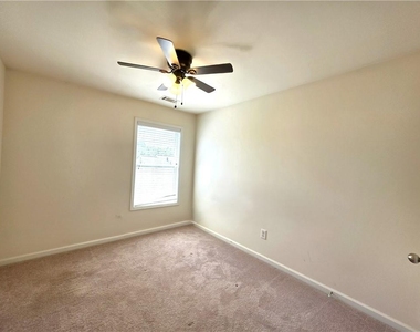 1908 Dilcrest Drive - Photo Thumbnail 25