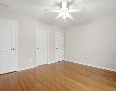 3561 Carriage Glen Way - Photo Thumbnail 49