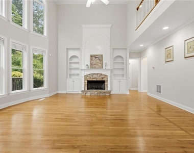 3561 Carriage Glen Way - Photo Thumbnail 18