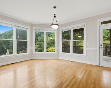 3561 Carriage Glen Way - Photo Thumbnail 27