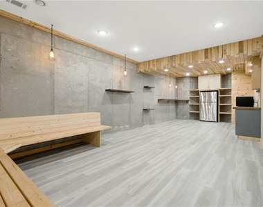 3561 Carriage Glen Way - Photo Thumbnail 39