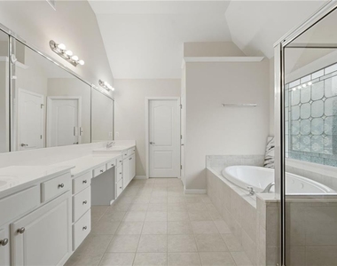 3561 Carriage Glen Way - Photo Thumbnail 68