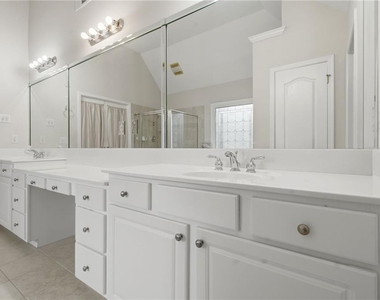 3561 Carriage Glen Way - Photo Thumbnail 64