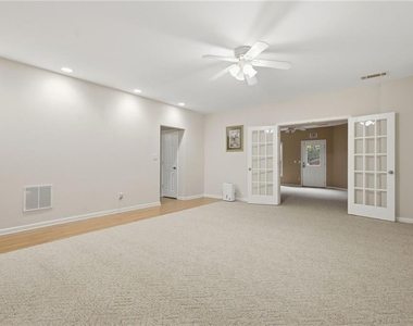 3561 Carriage Glen Way - Photo Thumbnail 37