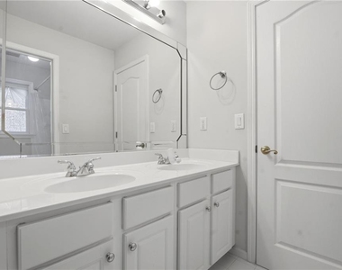 3561 Carriage Glen Way - Photo Thumbnail 52