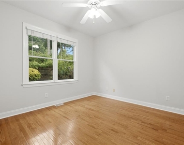 3561 Carriage Glen Way - Photo Thumbnail 14