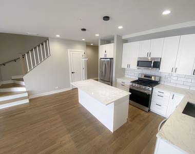 2817 N 75th Avenue - Photo Thumbnail 1