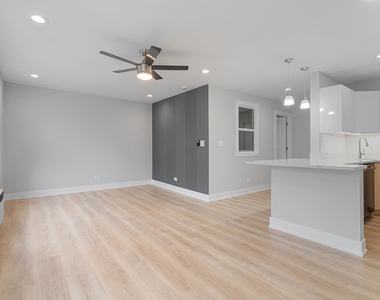 7070 N Sheridan Avenue - Photo Thumbnail 3
