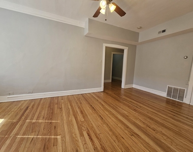 4749 N Monticello Avenue - Photo Thumbnail 7