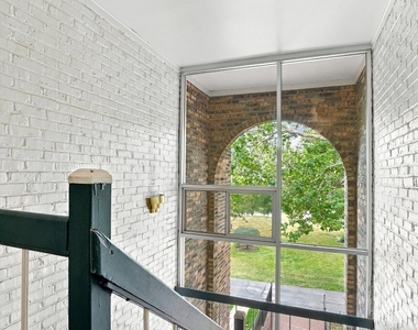 1627 N Windsor Drive - Photo Thumbnail 27