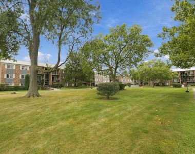 1627 N Windsor Drive - Photo Thumbnail 29