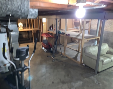 3826 Clarence Avenue - Photo Thumbnail 2