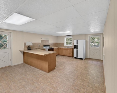 83 Russell Rd - Photo Thumbnail 13